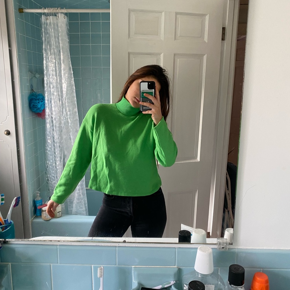 Green Zara turtleneck sweater